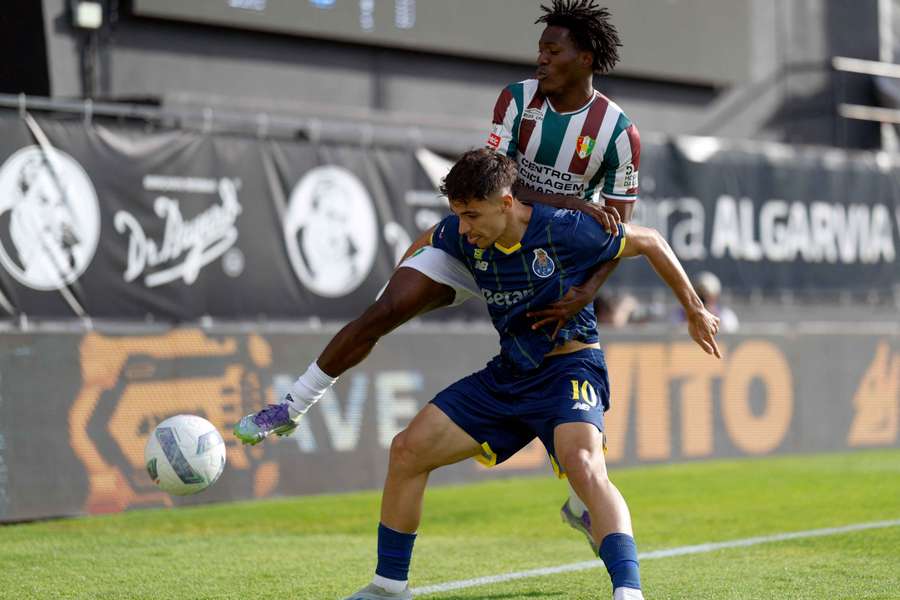 Eddy Doué face au FC Porto en avril 2026.
