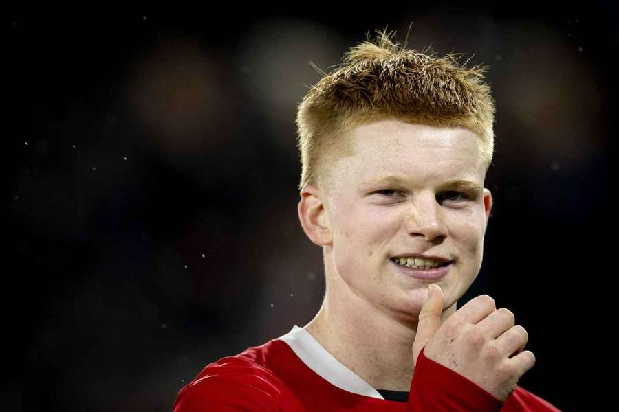 AZ Alkmaar revela preço pedido pela jovem promessa Kees Smit, muito cobiçada