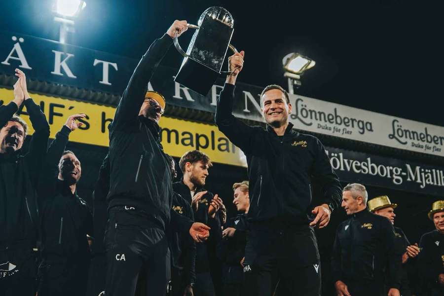 Karl Marius Aksum passa a ser o treinador principal