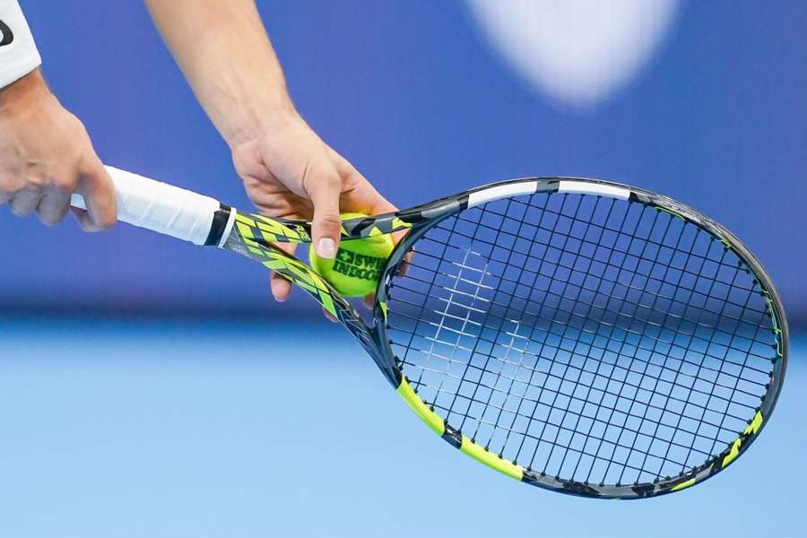 Jucător francez de tenis, suspendat 20 de ani pentru trucare de meciuri Jucător francez de tenis, suspendat 20 de ani pentru trucare de meciuri