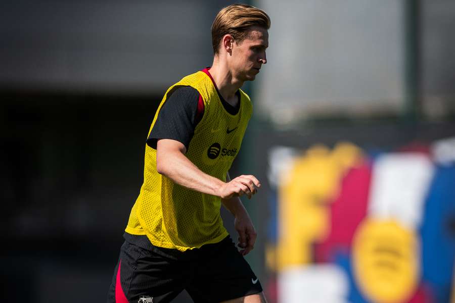 Frenkie de Jong, durante el entrenamiento de este lunes