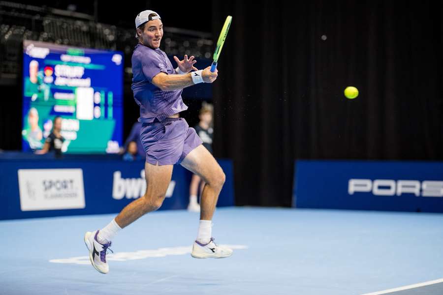 Struff zieht ins Viertelfinale ein.