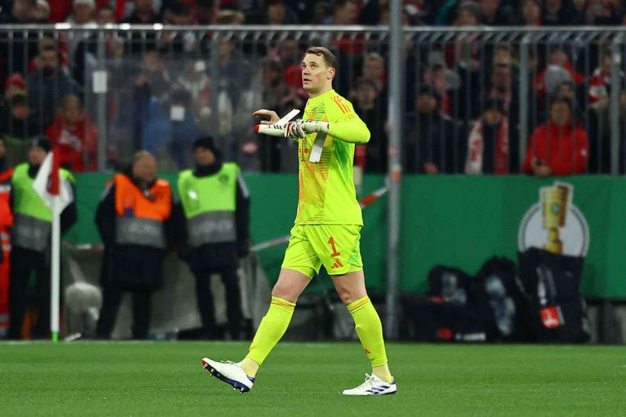 Bayern Munich's Manuel Neuer will be back in goal this weekend