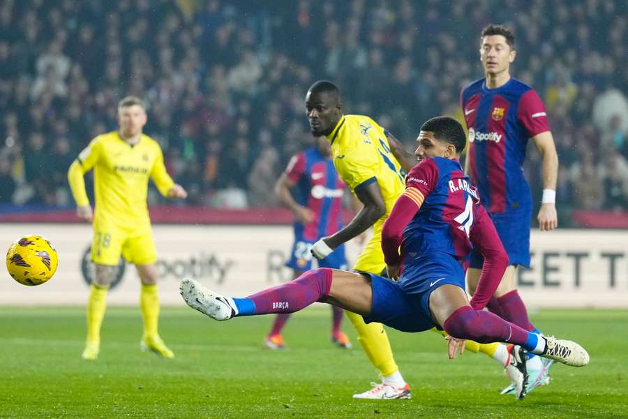 Barcelona po porażce z Villarreal ma już dziesięć punktów straty do Realu Madryt