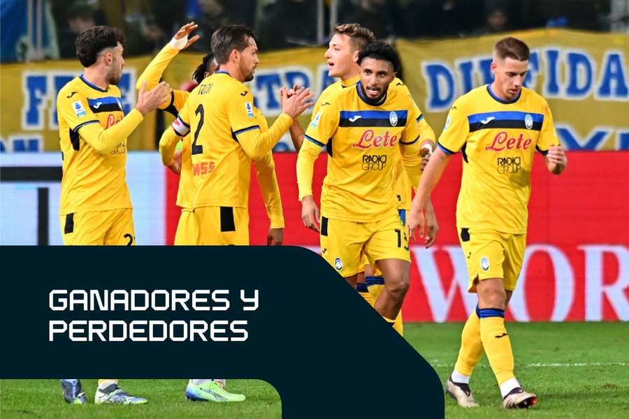 Los jugadores de la Atalanta celebran un gol en su victoria sobre el Parma.