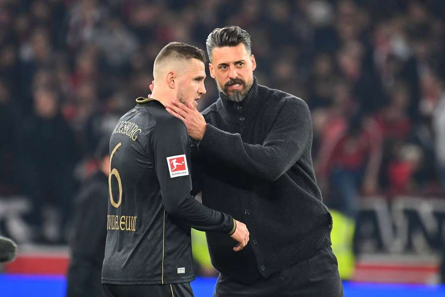 Wagner (r.) steht unter spürbarem Druck