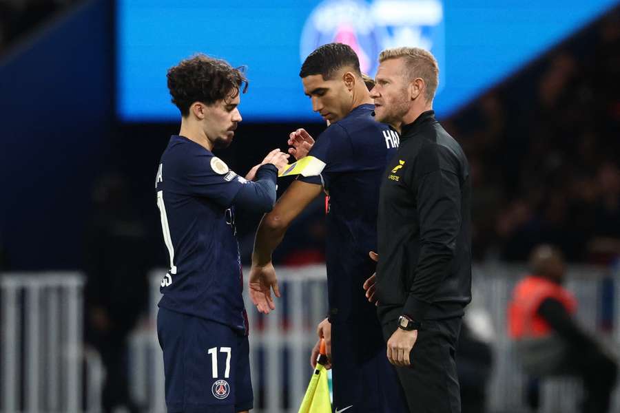 Vitinha a fost înlocuit împotriva lui Auxerre.