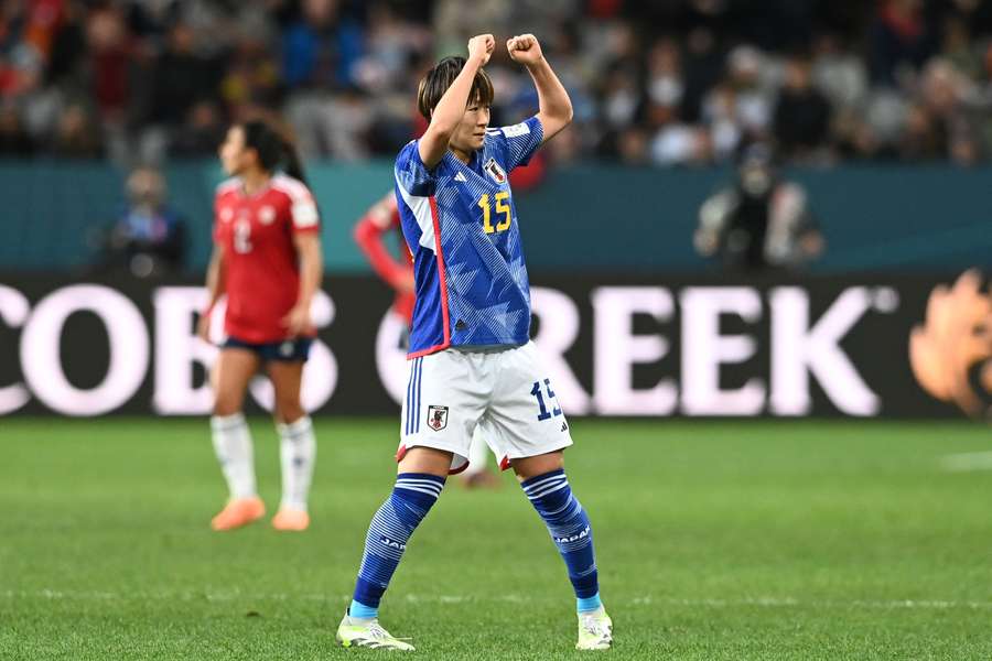 Aoba Fujino comemora o 2º gol japonês em Dunedin