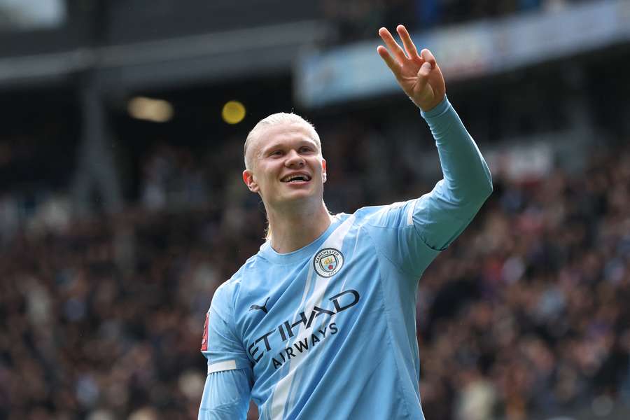 Erling Haaland dotáhl Manchester City hattrickem k drtivé výhře nad Liverpoolem. Erling Haaland dotáhl Manchester City hattrickem k drtivé výhře nad Liverpoolem.