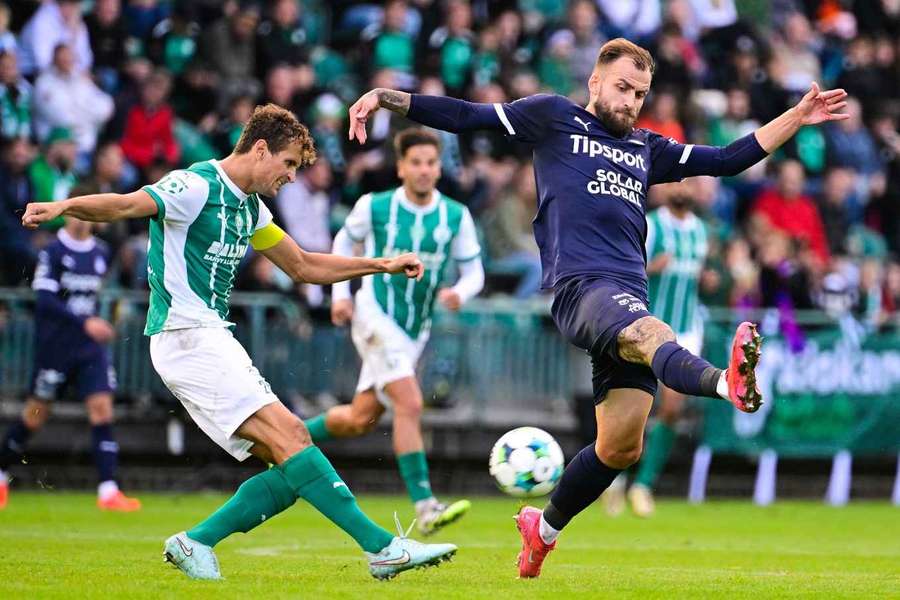 Bohemians potěšili v duelu se Slováckem svého kouče Jaroslava Veselého. Bohemians potěšili v duelu se Slováckem svého kouče Jaroslava Veselého.