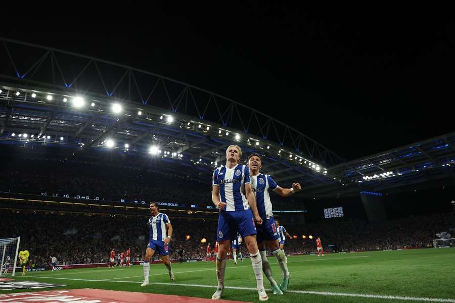 Victor Froholdt nos festejos do 2-1 do FC Porto ao Benfica Victor Froholdt nos festejos do 2-1 do FC Porto ao Benfica