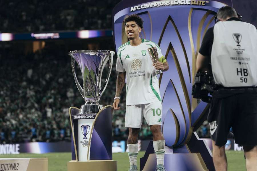 Firmino foi o nome do jogo em Jidá