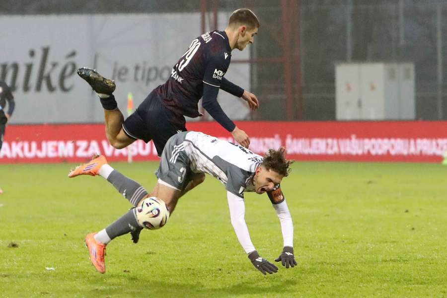 DAC vonku bodoval naplno. DAC vonku bodoval naplno.