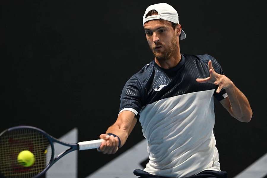 João Sousa saiu derrotado diante do argentino Santiago Rodríguez Taverna em três sets