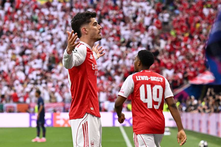 Havertz colocou o Arsenal em vantagem com um belo remate Havertz colocou o Arsenal em vantagem com um belo remate