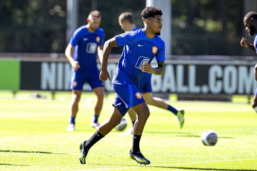 Ronald Koeman heeft Ian Maatsen aan de selectie toegevoegd