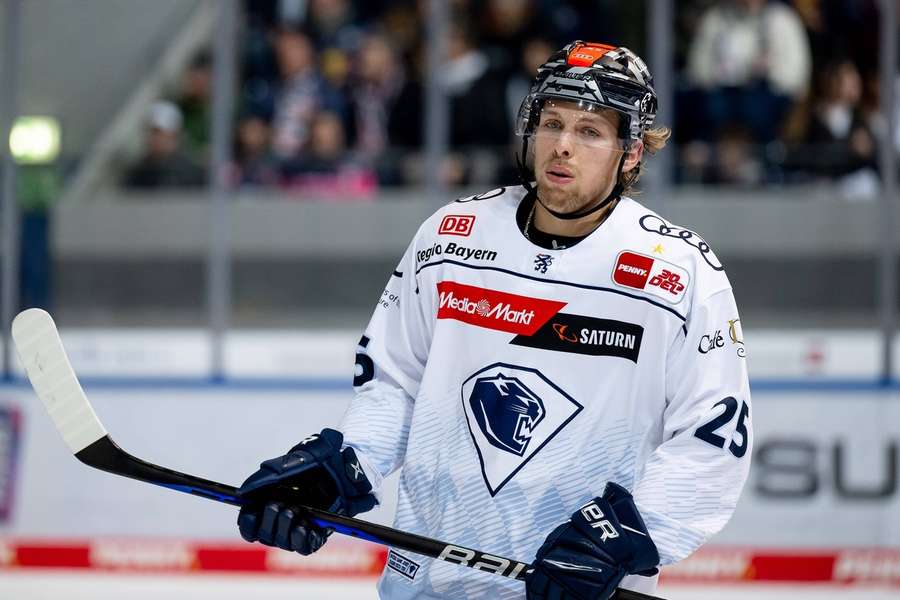 Leon Hüttl und sein ERC Ingolstadt sind aus der Champions Hockey League ausgeschieden.