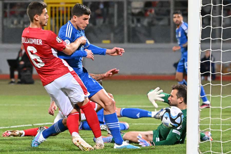 Itália dominou o jogo contra um frágil adversário