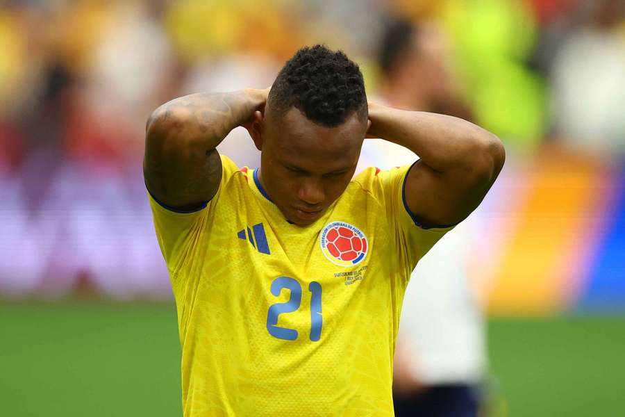 Campaz, desolado tras fallar una ocasión de oro ante Suiza en la prórroga Campaz, desolado tras fallar una ocasión de oro ante Suiza en la prórroga