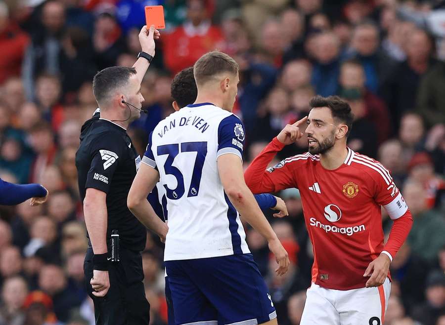 Expulsão de Bruno Fernandes em Manchester United x Tottenham