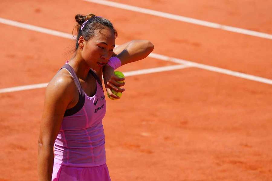 Olympic champion Zheng's return to Paris ends in tame defeat