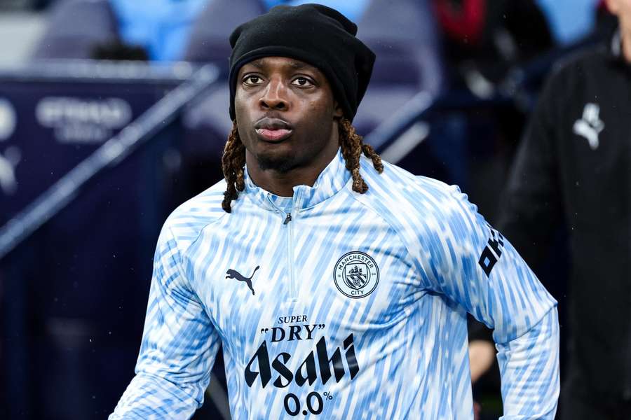 Slot and Guardiola hail "unbelievable" and "outstanding" Doku after Liverpool win