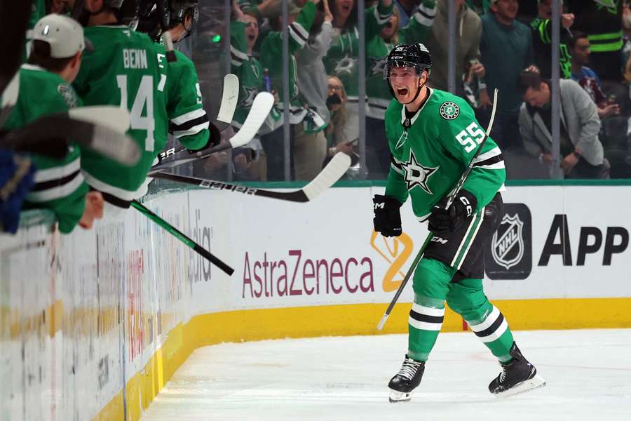 Dallas Stars' Thomas Harley signs contract extension