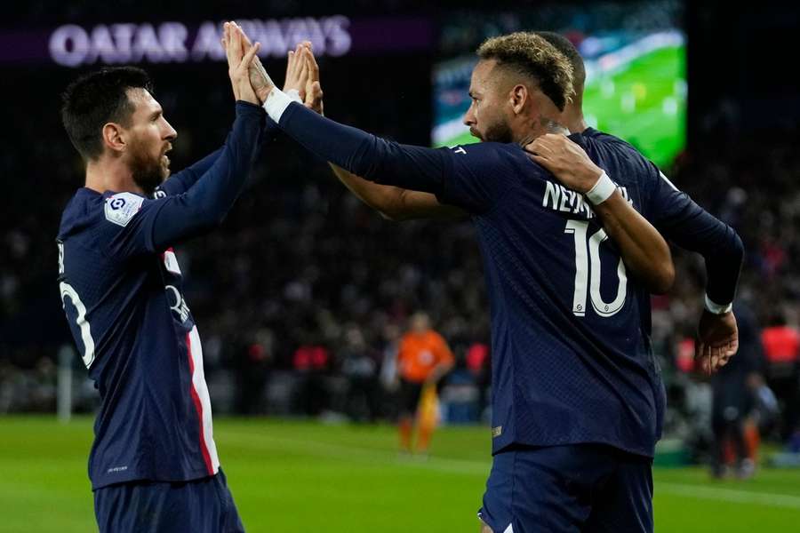 Události Ligue 1: Bitvu o Francii vyhrálo PSG, Blanc začal v Lyonu prohrou