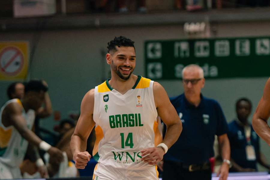 Léo Meindl foi um dos destaques da vitória brasileira na Arena UniBH Léo Meindl foi um dos destaques da vitória brasileira na Arena UniBH