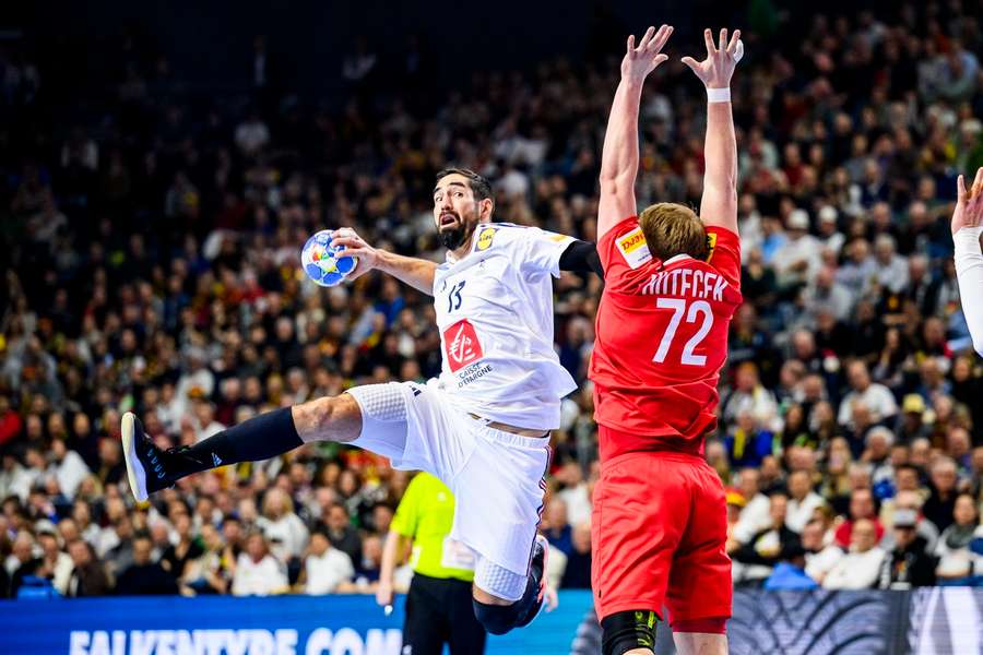 Nikola Karabatic knækkede ryggen på østrigerne.