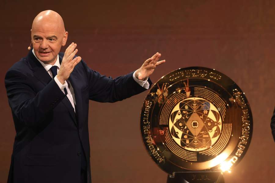 Die neue Trophäe der Klub-Weltmeisterschaft.