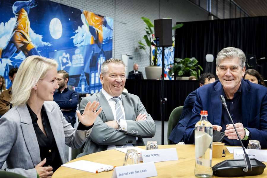 Nieuwe KNVB-voorzitter Paauw overwoog zich terug te trekken na eerdere kritiek