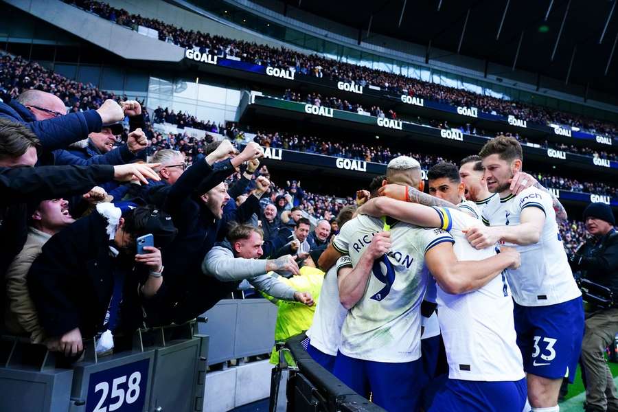 Chelsea dokázal poraziť aj Tottenham, vďaka čomu reálne bojuje o Ligu majstrov.