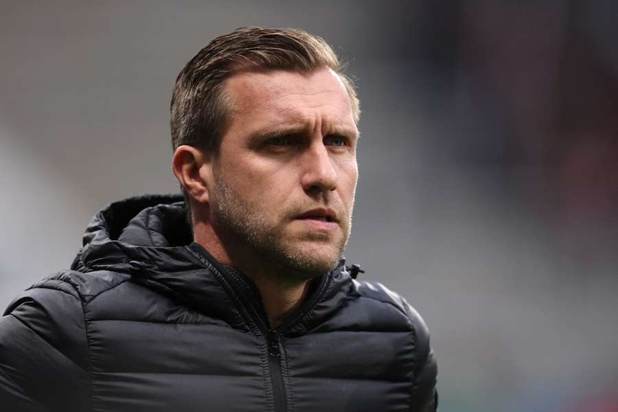 Ajax wartet: Krösche will Pleite "aus den Gliedern schütteln"