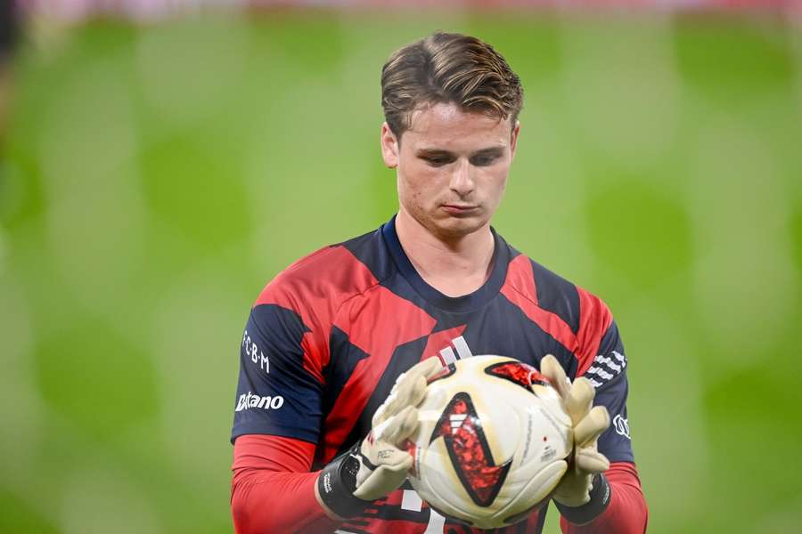 Der FCB lässt Urbig im Pokal ran. Der FCB lässt Urbig im Pokal ran.