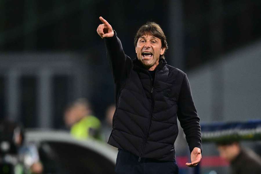 Napoli president De Laurentiis says he will not stop Conte leaving: I think I would agree! Napoli president De Laurentiis says he will not stop Conte leaving: I think I would agree!