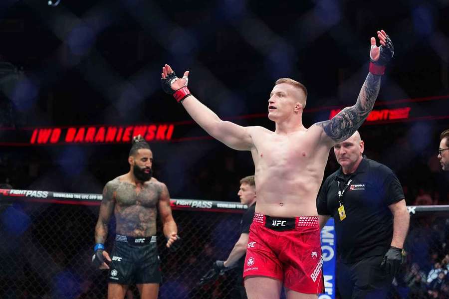 Iwo Baraniewski wciąż zachwyca. Kolejne zwycięstwo w UFC w pierwszej rundzie