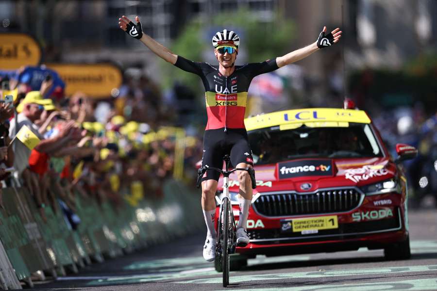 Tim Wellens pierwszy na mecie 15. etapu Tour de France, Pogacar utrzymał pozycję lidera