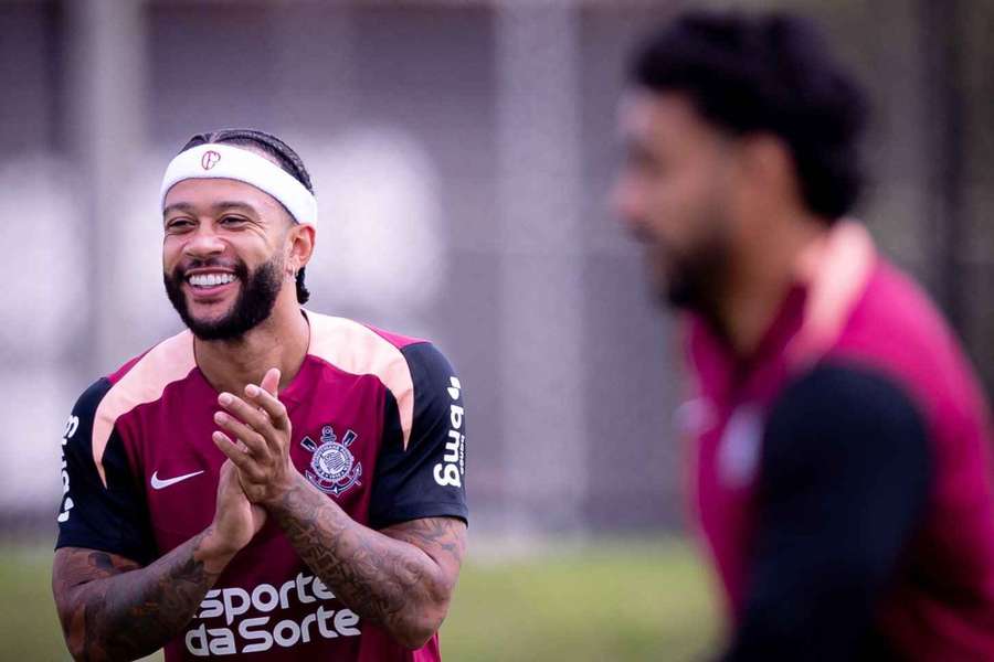 Memphis Depay, do Corinthians