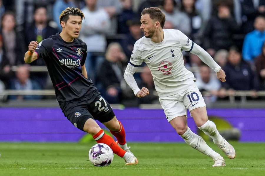 Daiki Hašioka sváděl v Premier League souboje s hvězdami typu Jamese Maddisona.