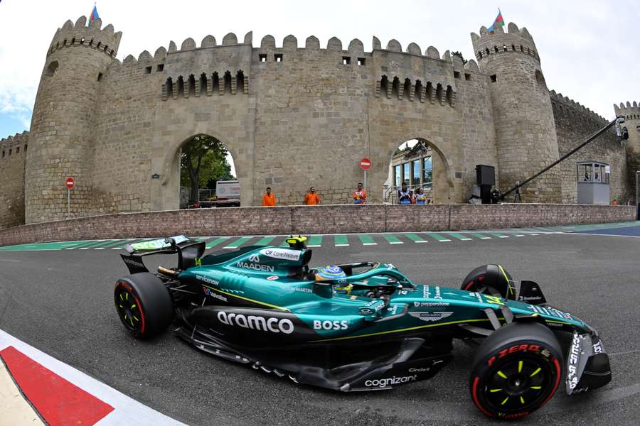 Fernando Alonso auf dem Baku City Circuit