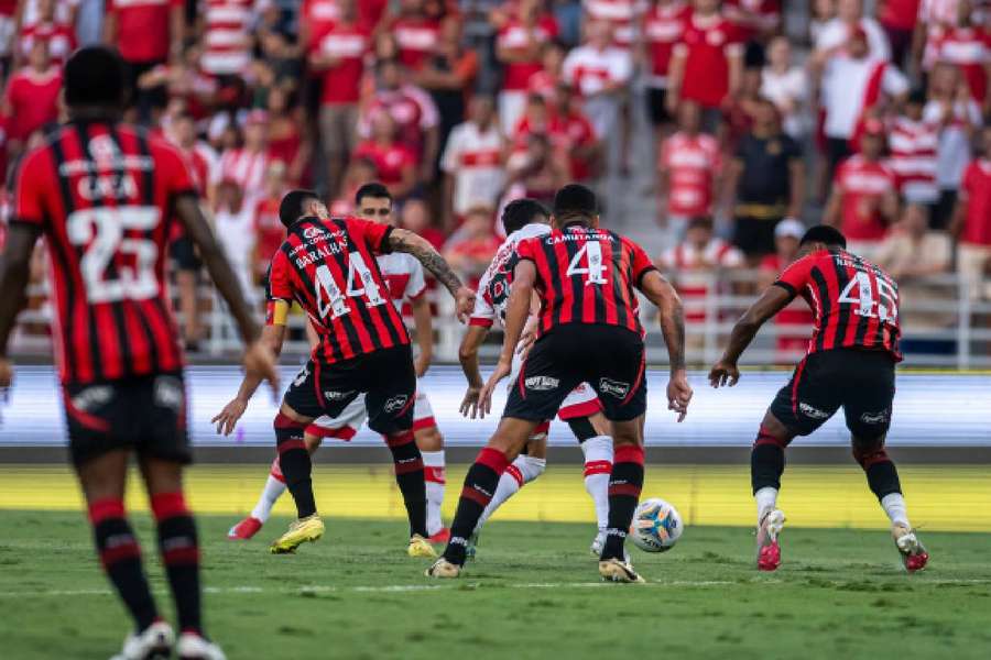 CRB foi forçado, logo no início, a correr atrás do prejuízo