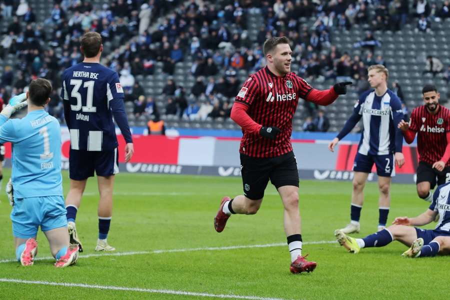 Källman (M.) ist mit 13 Saisontoren stärkster Torjäger der 2. Bundesliga
