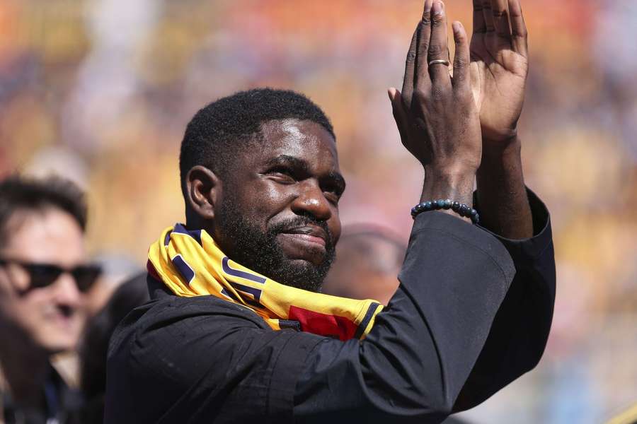 Ex-Barcelona defender Umtiti ponders retirement Ex-Barcelona defender Umtiti ponders retirement