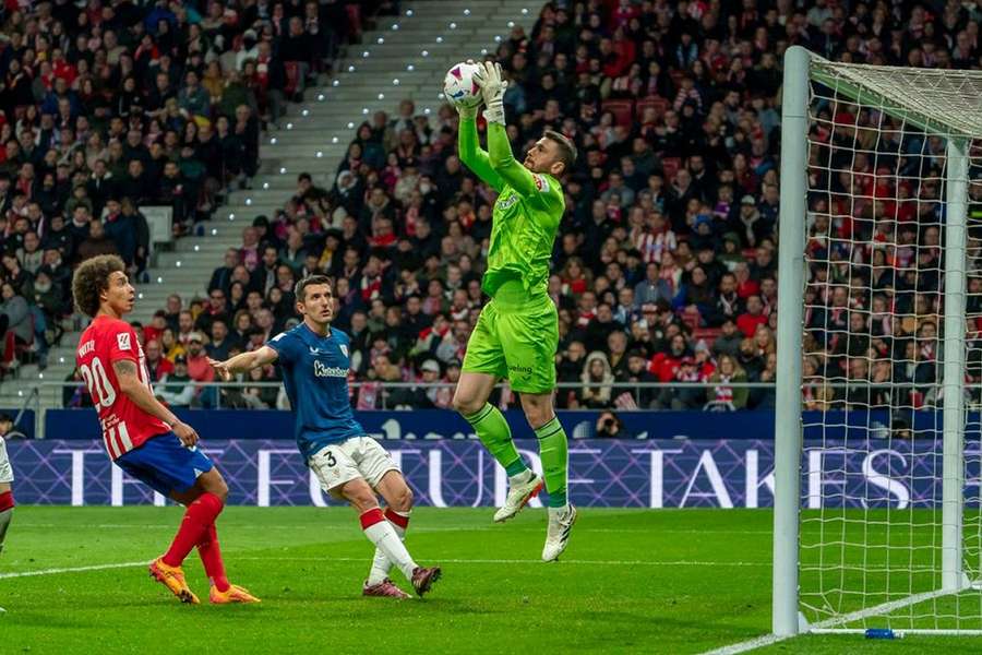 Athletic Bilbao goalkeeper Simon: Transfer pressure on Nico is unfair