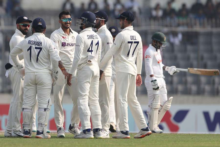 Bangladesh bowlers rattle India to leave match in the balance