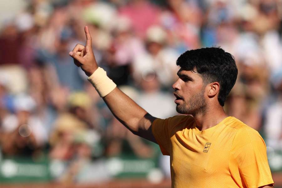 Alcaraz, a la siguiente ronda de Indian Wells