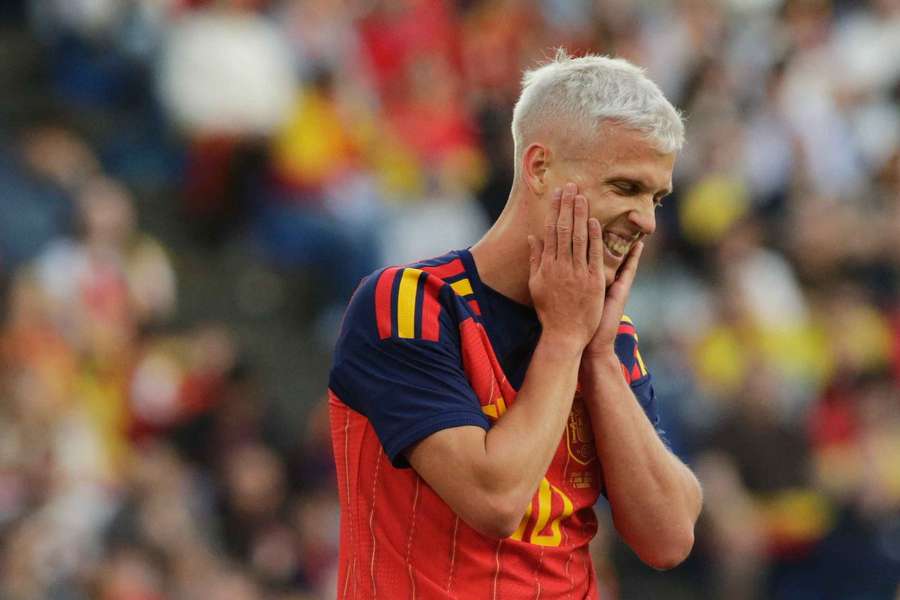 Dani Olmo în timpul meciului cu Irak