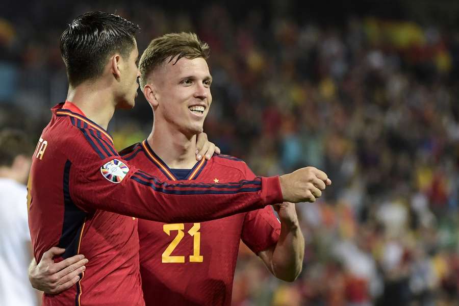 Olmo celebra el primer gol de España ante Noruega el pasado sábado.