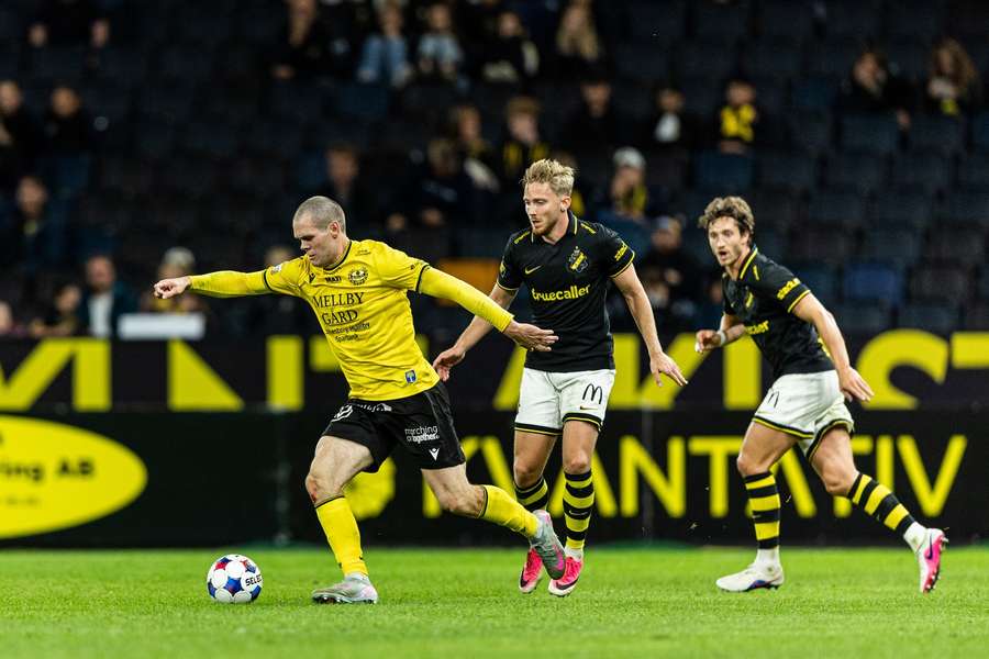 Mjallby scorer Bergstrom in possession against AIK Mjallby scorer Bergstrom in possession against AIK